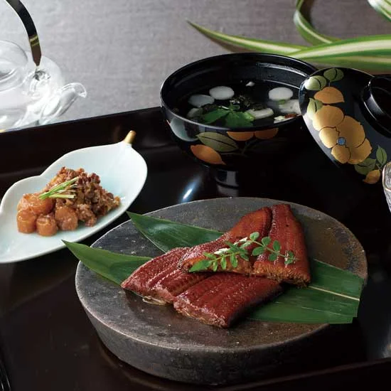 三河一色産うなぎの蒲焼・柿安・お吸物セットの画像1