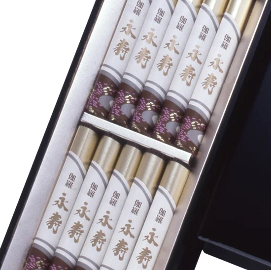日本香堂 伽羅永寿（塗箱）の画像1