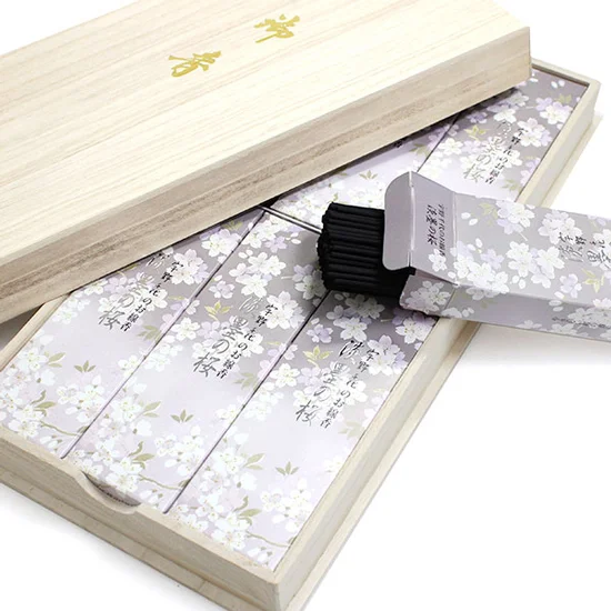 宇野千代のお線香 淡墨の桜（桐箱）の画像1