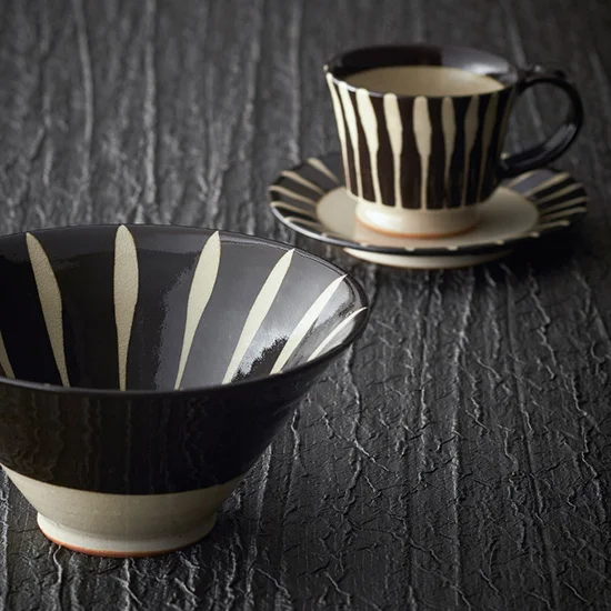 匠魅黒十草 コーヒーペア碗皿　の画像1